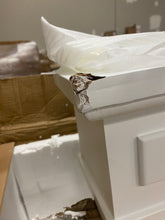 Load image into Gallery viewer, Lodge Mantel