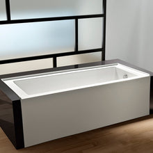 Load image into Gallery viewer, Aqua Eden 60" x 31" Alcove Soaking Acrylic Bathtub White AS IS 3419RR