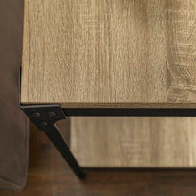 Load image into Gallery viewer, Cainsville End Table Set - Set of 2 (SB247)