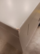 Load image into Gallery viewer, Eleanor Coffee Table with Lift Top