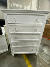Load image into Gallery viewer, New Classic Furniture Tamarack White Chest