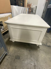 Load image into Gallery viewer, Naoma Coffee Table with Lift Top