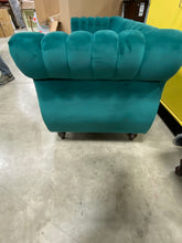 Load image into Gallery viewer, Cavet Velvet Chesterfield 76.4" Rolled Arm Sofa Green