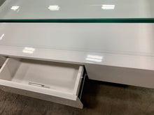 Load image into Gallery viewer, Jurida Glass Top Coffee Table