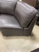 Load image into Gallery viewer, Barnabas 107" W Symmetrical Corner Sectional Brown