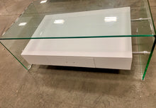 Load image into Gallery viewer, Jurida Glass Top Coffee Table