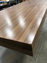 Load image into Gallery viewer, Gainsborough Extendable Dining Table, Walnut