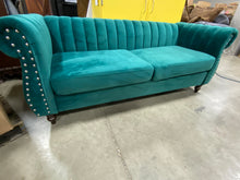 Load image into Gallery viewer, Cavet Velvet Chesterfield 76.4" Rolled Arm Sofa Green