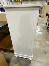 Load image into Gallery viewer, Lake House White 5-drawer Chest