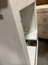Load image into Gallery viewer, Wycombe 30" Single Bathroom Vanity Set White