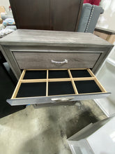 Load image into Gallery viewer, Olney 6 Drawer Chest Gray