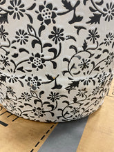 Load image into Gallery viewer, 18.5-in White Ceramic Barrel Garden Stool *AS IS #1679HW