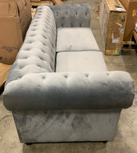 Load image into Gallery viewer, Heathfield Chesterfield 95" Rolled Arm Sofa 905CDR