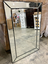 Load image into Gallery viewer, Will Accent Mirror (SB508)