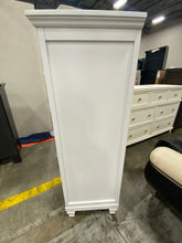 Load image into Gallery viewer, New Classic Furniture Tamarack White Chest