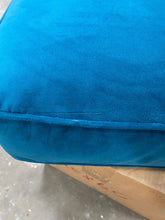 Load image into Gallery viewer, Lesley 87'' Square Arm Sofa Bed 6305RR