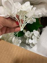 Load image into Gallery viewer, 24&quot; Casa Moderna Glass Plate Planter With White Hydrangeas And Driftwood
