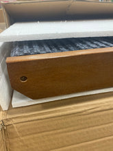 Load image into Gallery viewer, Levan Pet Ramp
