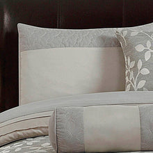 Load image into Gallery viewer, Wambaw Comforter, Queen
