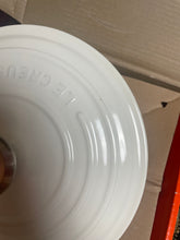 Load image into Gallery viewer, Le Creuset Signature Enameled Cast Iron Round Oven
