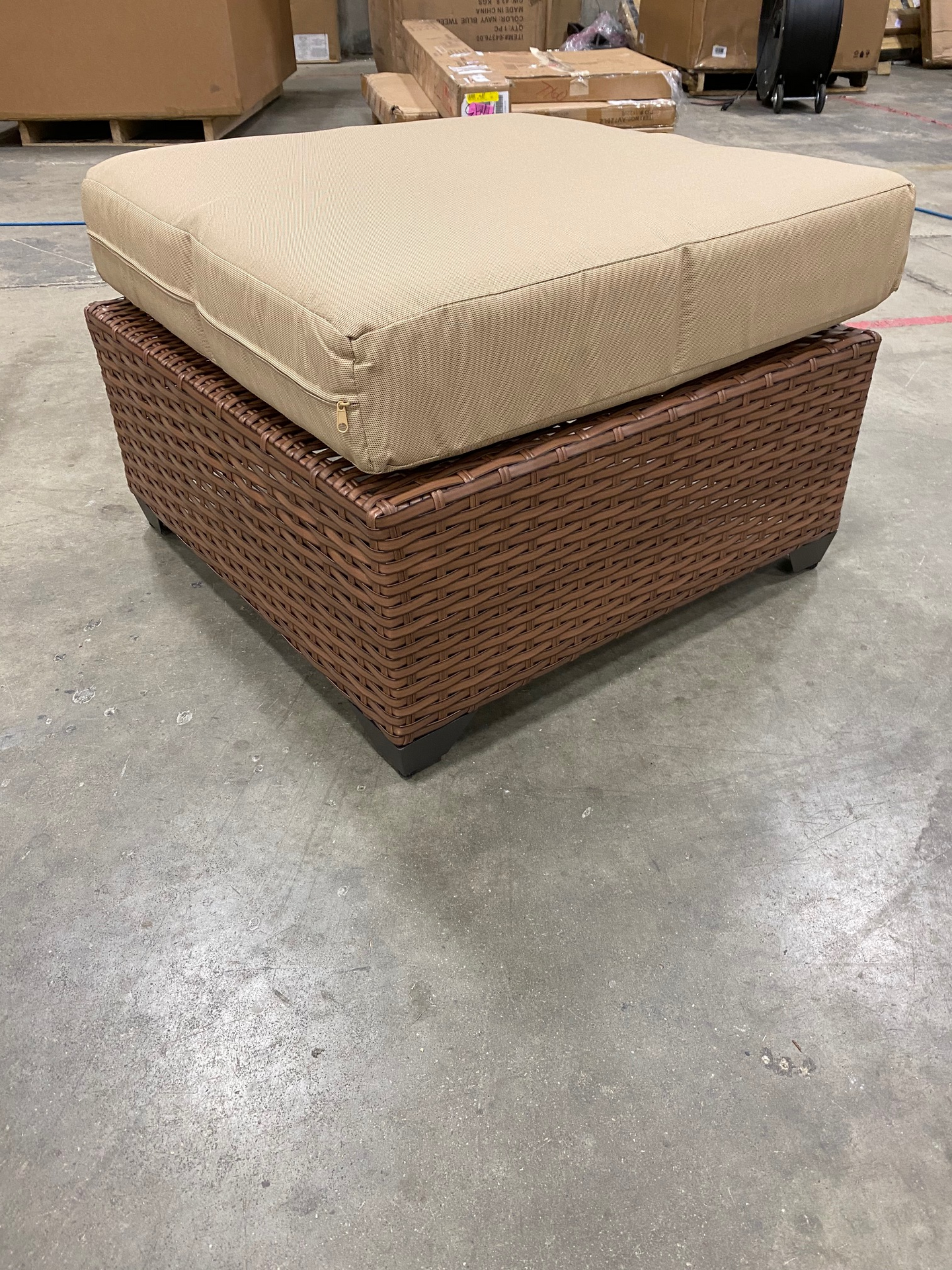 Outdoor Wicker Rattan Ottoman Brick Brown/Tan(2127RR)