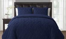 Load image into Gallery viewer, VCNY Lattice Embossed Duvet Set GL411
