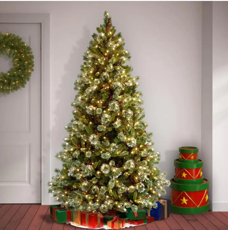 7-1/2 ft. Wintry Pine Medium Hinged Artificial Christmas Tree with 650 Clear Lights