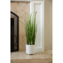 Load image into Gallery viewer, 21.75&#39;&#39; Artificial Onion Grass in Pot GL740
