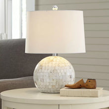 Load image into Gallery viewer, 21&quot; Cream Table Lamp
