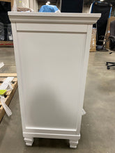 Load image into Gallery viewer, Westhampton 8 Drawer 62&#39;&#39; W Solid Wood Dresser
