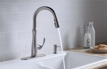 Load image into Gallery viewer, Bellera Single-Handle Pull-Down Sprayer Kitchen Faucet with DockNetik and Sweep Spray in Vibrant Stainless
