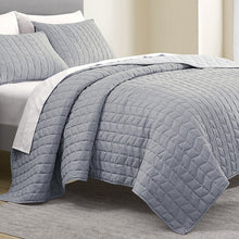 Load image into Gallery viewer, 3-Piece Poly Cashmere Quilt Set With 2 Quilted Shams  3841RR
