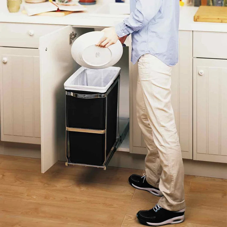 30 Liter / 8 Gallon Under Counter Kitchen Cabinet Pull-Out Trash Can
