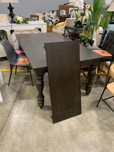 Yarger Dining Table