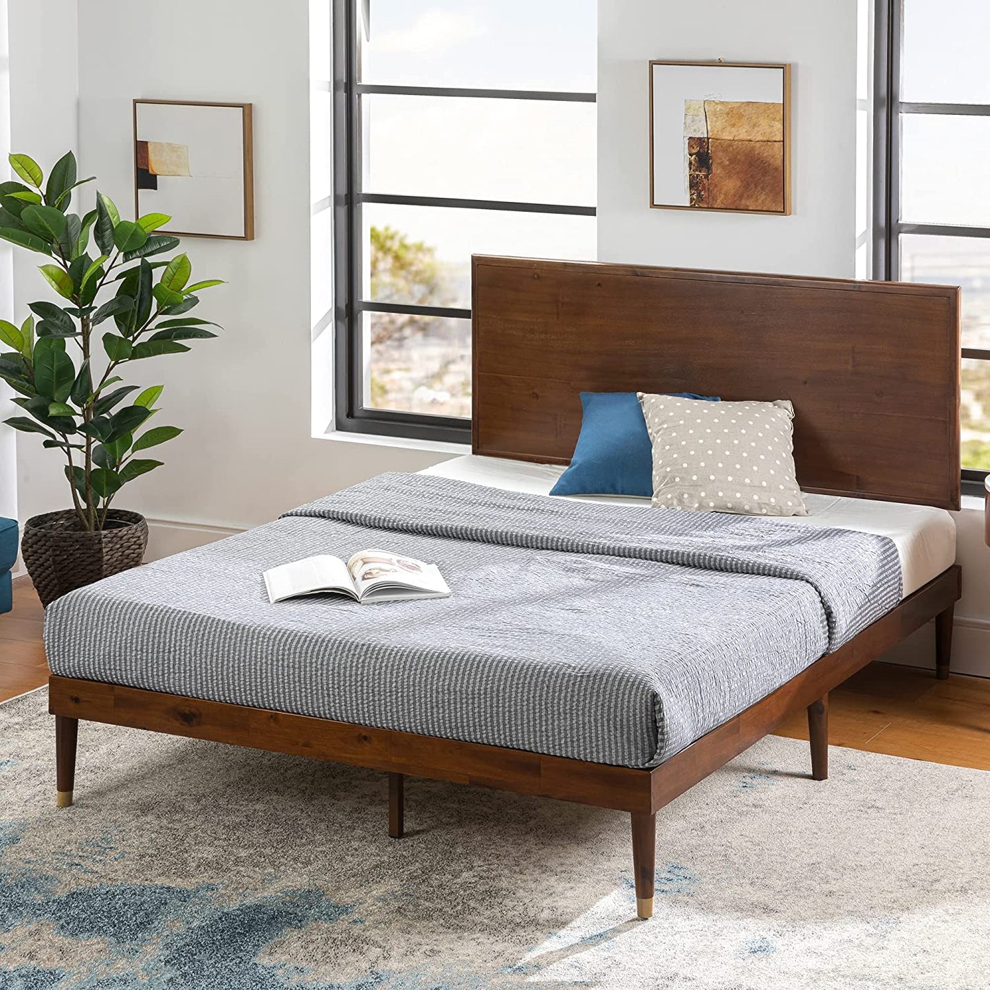 Zinus Deluxe Mid-Century Wood Platform Bed with Adjustable height Headboard, no Box Spring needed, Queen MRM4117