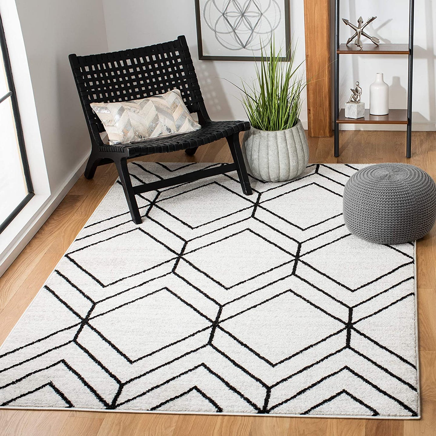 SAFAVIEH Adirondack Collection 8' x 10' Light Grey/Black Modern Geometric Non-Shedding Living Room Bedroom Area Rug
