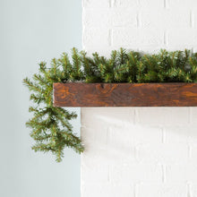 Load image into Gallery viewer, 9&#39; Pre-Lit Garland with 50 Lights
