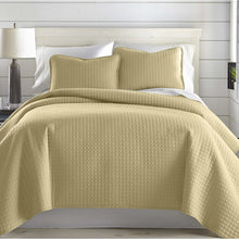 Load image into Gallery viewer, Acosta Microfiber Reversible KING Quilt Set EC1375
