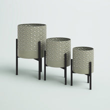 Load image into Gallery viewer, Adelia 3 Piece Metal Pot Planter
