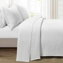 Load image into Gallery viewer, Apollo 100% Cotton 180 TC 3 Piece Quilt Set full/queen
