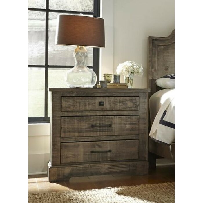 Arthurs 3 Drawer Bachelor's Chest