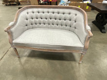 Load image into Gallery viewer, Cali 49.5&#39;&#39; Loveseat 7505RR-OB
