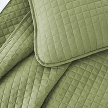 Load image into Gallery viewer, Barron Microfiber Reversible Quilt Set king/cali king
