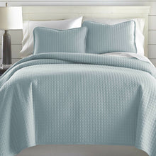 Load image into Gallery viewer, Barron Microfiber Reversible Quilt Set, Full/Queen
