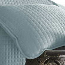 Load image into Gallery viewer, Barron Microfiber Reversible Quilt Set, Full/Queen
