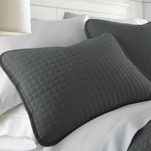 Load image into Gallery viewer, Full/Queen Quilt + 2 Standard Shams Barron Microfiber Reversible Quilt Set
