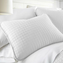 Load image into Gallery viewer, Barron Microfiber Reversible Quilt Set, King
