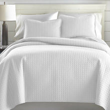 Load image into Gallery viewer, Barron Microfiber Reversible Quilt Set, King
