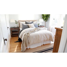 Load image into Gallery viewer, Beachwood Handmade Area Rug in Natural/Black 2&#39;6&quot; x 8
