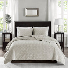 Load image into Gallery viewer, Coverlet/Bedspread Set MRM412
